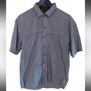 REI Gray Short Sleeve Button-Up Shirt